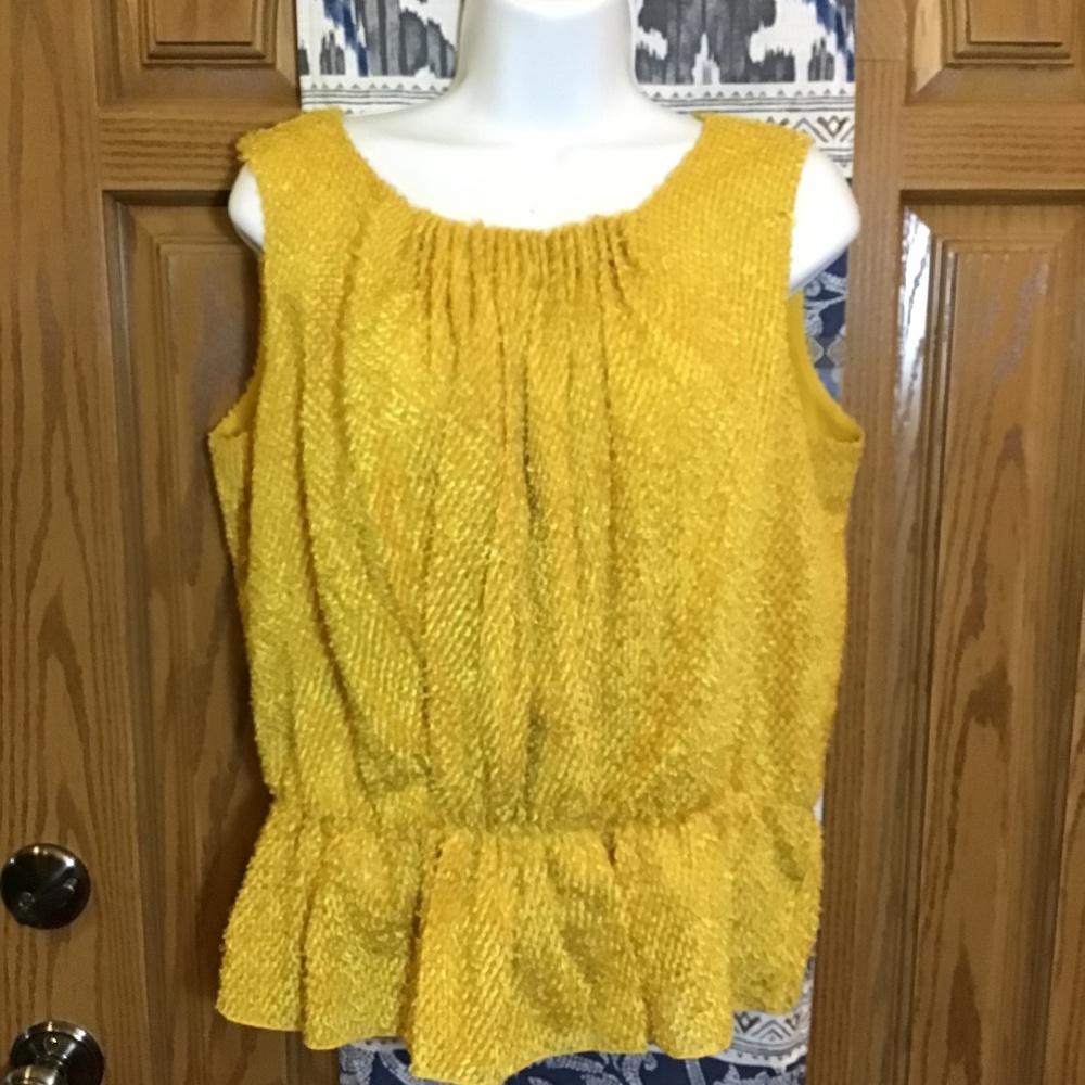 💚3/$25 Jason Wu for Target large yellow feather looking sleeveless blouse